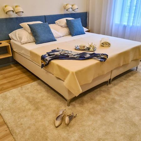 Ditlin Apartmanok Pápa Kültér fotó