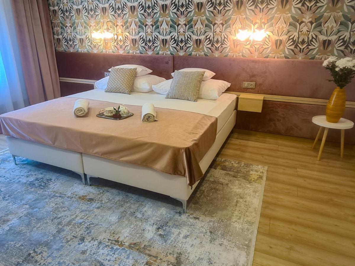 Ditlin Apartmanok Pápa Kültér fotó