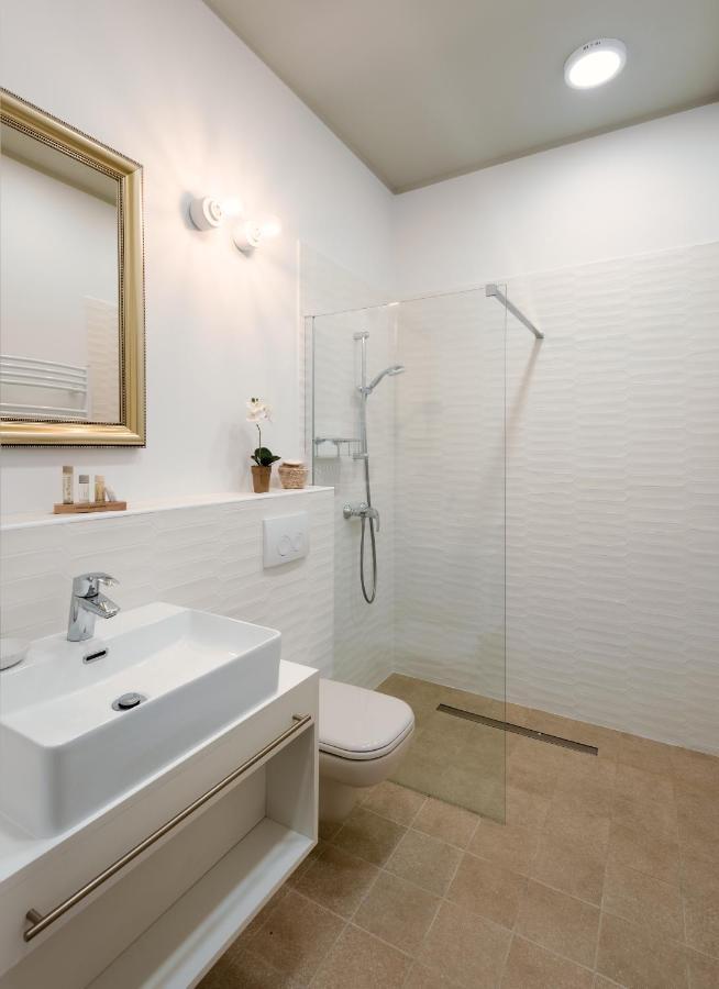 Ditlin Apartmanok Pápa Kültér fotó